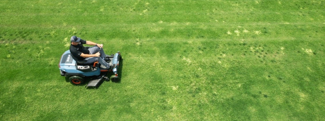 The Best Electric Riding Mower for 1-Acre, 2-Acre, and Large Yards: Why SENIX Delivers