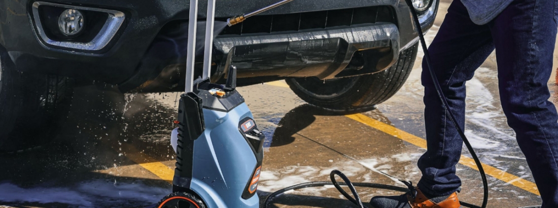 How to Use a Pressure Washer: Your Start-to-Finish Guideline